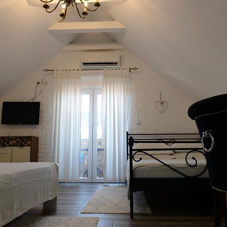 Apartments Idila Bela Crkva  Luaran gambar